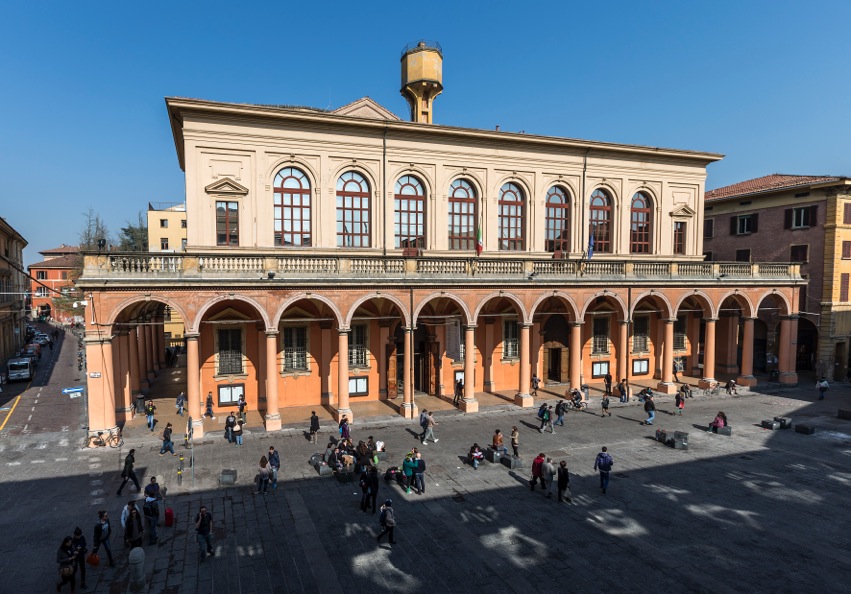 demolizione torre teatro bologna